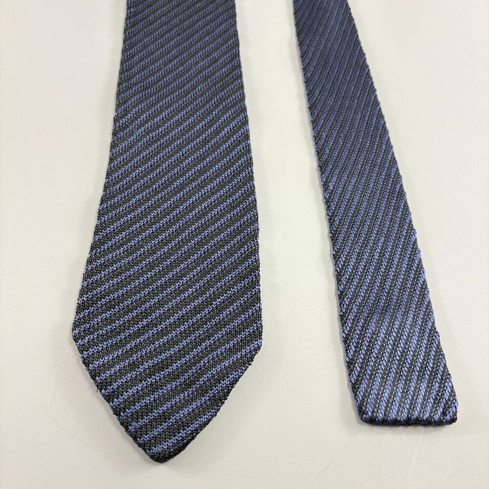 Daks Navy Blue / Black Striped Pointed Knit Men's Tie 3 1/2" x 58" Vintage